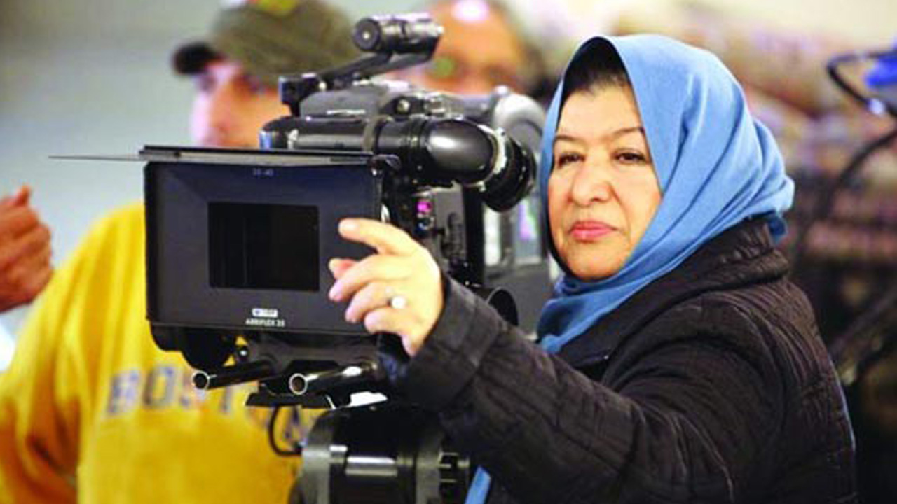 پوران درخشنده: متاسفانه موضوع اخلاق كم‌كم در جامعه امروز رنگ می‌بازد/ «فیلم 100» كشف استعدادهای تازه در عرصه فیلم‌سازی است